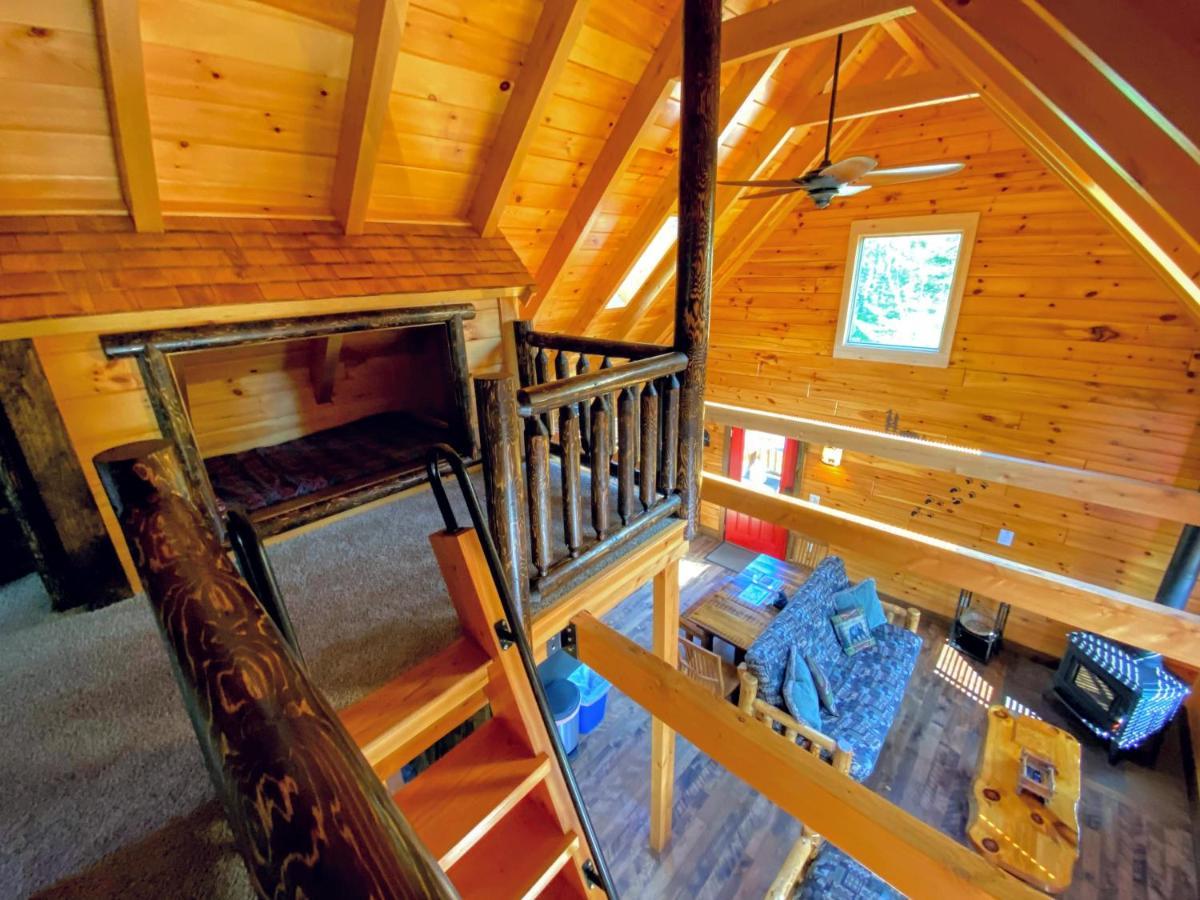 Bc Log Cabin With Private Beach River Fire Pit Ac Wifi Onsite Trails Ski Slope Views Villa Carroll Exterior photo