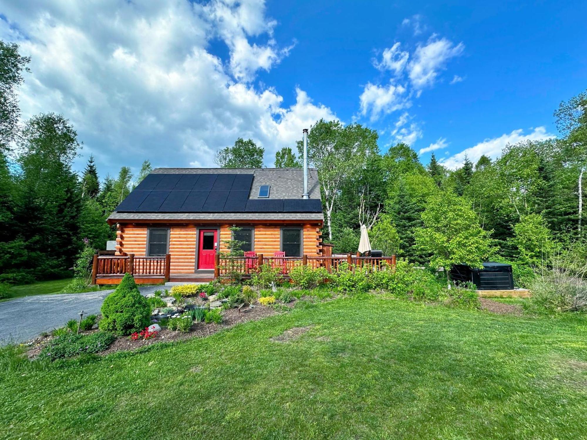 Bc Log Cabin With Private Beach River Fire Pit Ac Wifi Onsite Trails Ski Slope Views Villa Carroll Exterior photo